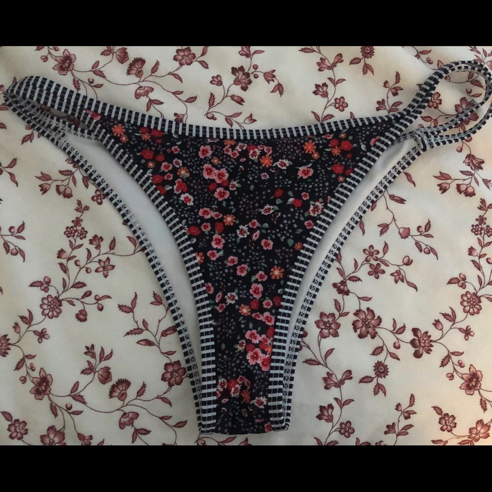 Bikini bottom
